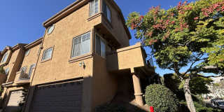 Large Townhome - 3 Bed/ 3 Bath with 2 car garage in Carmel Valley! Gallery 1