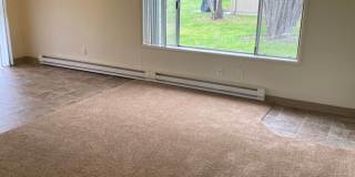 (473) Walnut Duplex - 2 Bedroom / 1 Bathroom Gallery 2