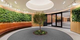 The Byron Gallery 32