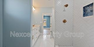 1072 Bruce Street Gallery 22