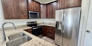 Nearly New Townhome Gallery 13