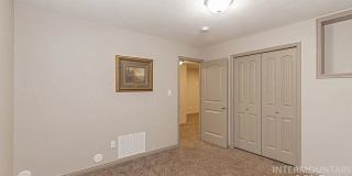 2221 Frontier Drive Gallery 8