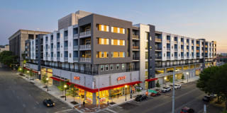 20 Midtown Gallery 49