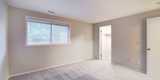 2Bd/1.5Ba Kirkland Townhome Gallery 14