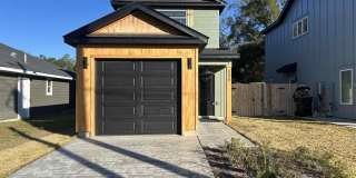 606 E Leonard St Gallery 6