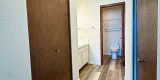 Beautifully Upstairs Condo at Ridgecrest Condominiums!! HOA Pool/Jacuzzi Gallery 14