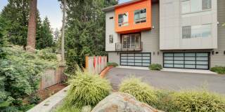 4Bd/3Ba Bellevue Townhouse Gallery 1