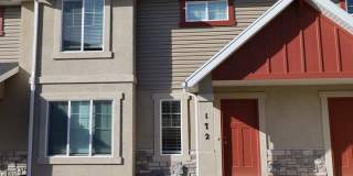 HOLIDAY MOVE-IN SPECIAL! Brand new Santaquin Townhomes Gallery 1