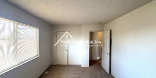Charming 2 bedroom 1 bathroom Apartment! Gallery 13