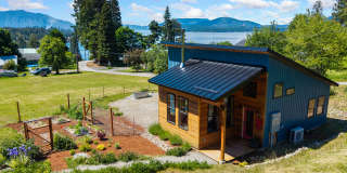 307 Cedar Street Gallery 1