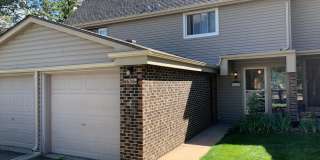 Spacious 3BR Townhome | 50 Yards to Coal Creek Trail!! Gallery 1