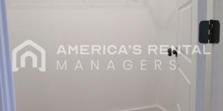 Beautiful Town Home with Garage in Chelsea... Available to View Now!!! Gallery 13