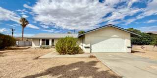 AVAILABLE NOW !! 3 Bedroom 2 Bathroom Home in Yucca Valley Gallery 1