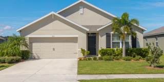 For Rent: Lakefront 4-Bedroom 2-Bathroom Home in Lakeside Palms Gallery 6