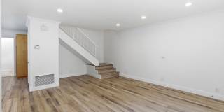 OPEN HOUSE SATURDAY 4/11 - 12PM TO 2PM Sunny and Bright 3 Bedroom End Unit in Yorktown Villas Neighborhood Gallery 5