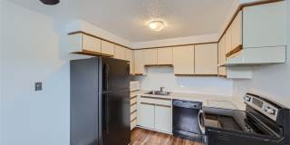 Charming 2bed/1bath Triplex Apartment in Seattle, WA! Charming 2bed/1bath Triplex Apartment in Seattle, WA! Gallery 1