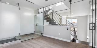 Modern Sunnyside Townhome with Rooftop Deck & Skyline Views Gallery 13