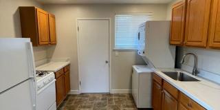 2bed/1bath duplex 1 block from Vaca High School! Remodeled interior, dual pane windows with detached single car garage! 2bed/1bath duplex 1 block from Vaca High School! Remodeled interior, dual pane windows with detached single car garage! Gallery 1