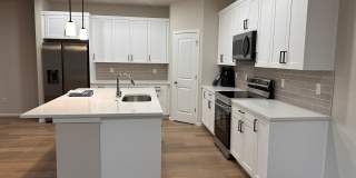 Beautiful Spanaway Home! Apply Today Gallery 4