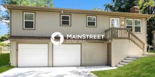 503 Northeast Castle Drive Gallery 1