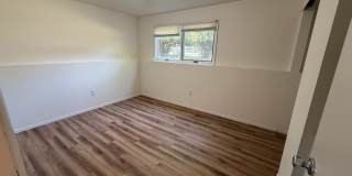 1625 South Rouse Avenue Gallery 17