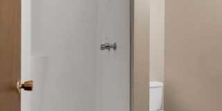 Large 3 Bedroom Apartments PET FRIENDLY! Gallery 70