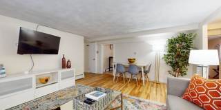 79 Chestnut St Gallery 8