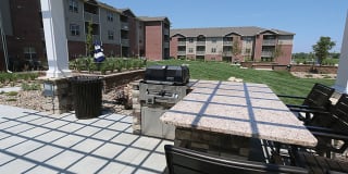 Lincoln Summit Falls Apartments & Townhomes Gallery 9