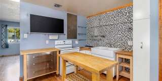 South Side Ranch with CENTRAL AIR Gallery 8
