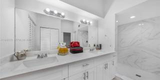 6637 NW 181st Ln Gallery 26
