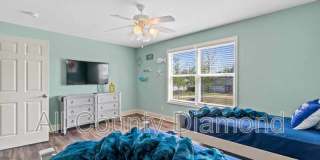 9004 Polly Ave Gallery 19