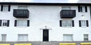 East Ridge Apartments - Remodeled 1-2 bedroom unit w/ Balcony Gallery 1