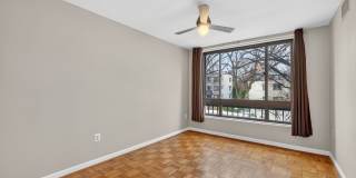 Professionally Managed, 2 Bedroom Corner Unit // Glover Park // Parking Included Gallery 4
