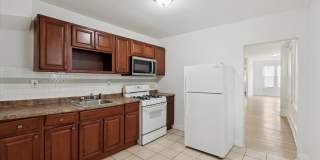 2054 West Glenwood Avenue Gallery 9