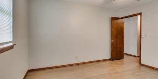 1204 N Crawford Avenue Gallery 17