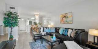 2236 North Cypress Bend Drive Gallery 10