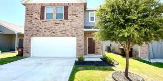 Spacious 5-Bedroom Home with Loft & Community Pool! Gallery 1