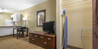 Suites Indianapolis - Airport Gallery 15