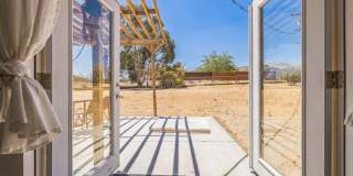 3 Bedroom 1.5 Bath Modern Farmhouse near JT National Park * MOVE IN SPECIAL* Gallery 23