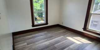 Beautifully Update 4 Bedroom House For Rent in Firestone Park Gallery 18