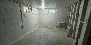 5 Bedroom Rental in Moline Gallery 25