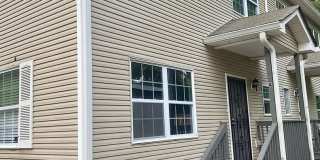 Room in 4 Bedroom Home at Jones Ave NW Gallery 16