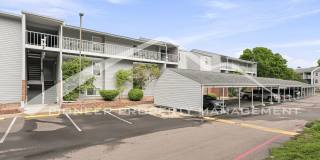 Spacious Condo with Central AC and Washer/Dryer Gallery 1