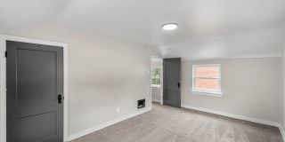 Stunning 2 bedroom home in Penn Avenue available June 1! Gallery 6