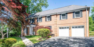 Luxurious Spacious and Bright , Gorgeous Potomac 6BR/4.5BA/2GAR Home - In Sought After Copenhaver Gallery 25