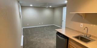 Charming Midtown Duplex Gallery 27