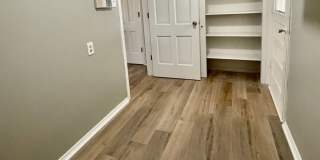 Gorgeous! Completely Remodeled 3/2/2 in Bayless with Washer/Dryer and Fridge! Gallery 19