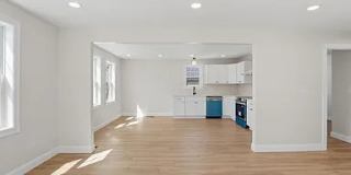 37 Webb St Gallery 1