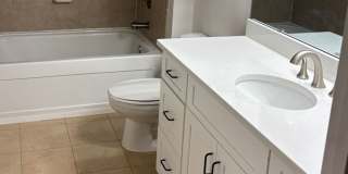 Wonderful 1 bedroom, 1 bathroom studio unit in the heart of the UAB Medical District Gallery 7