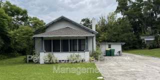 611 East Plymouth Avenue Gallery 1